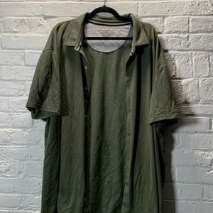 Men’s casual button down.